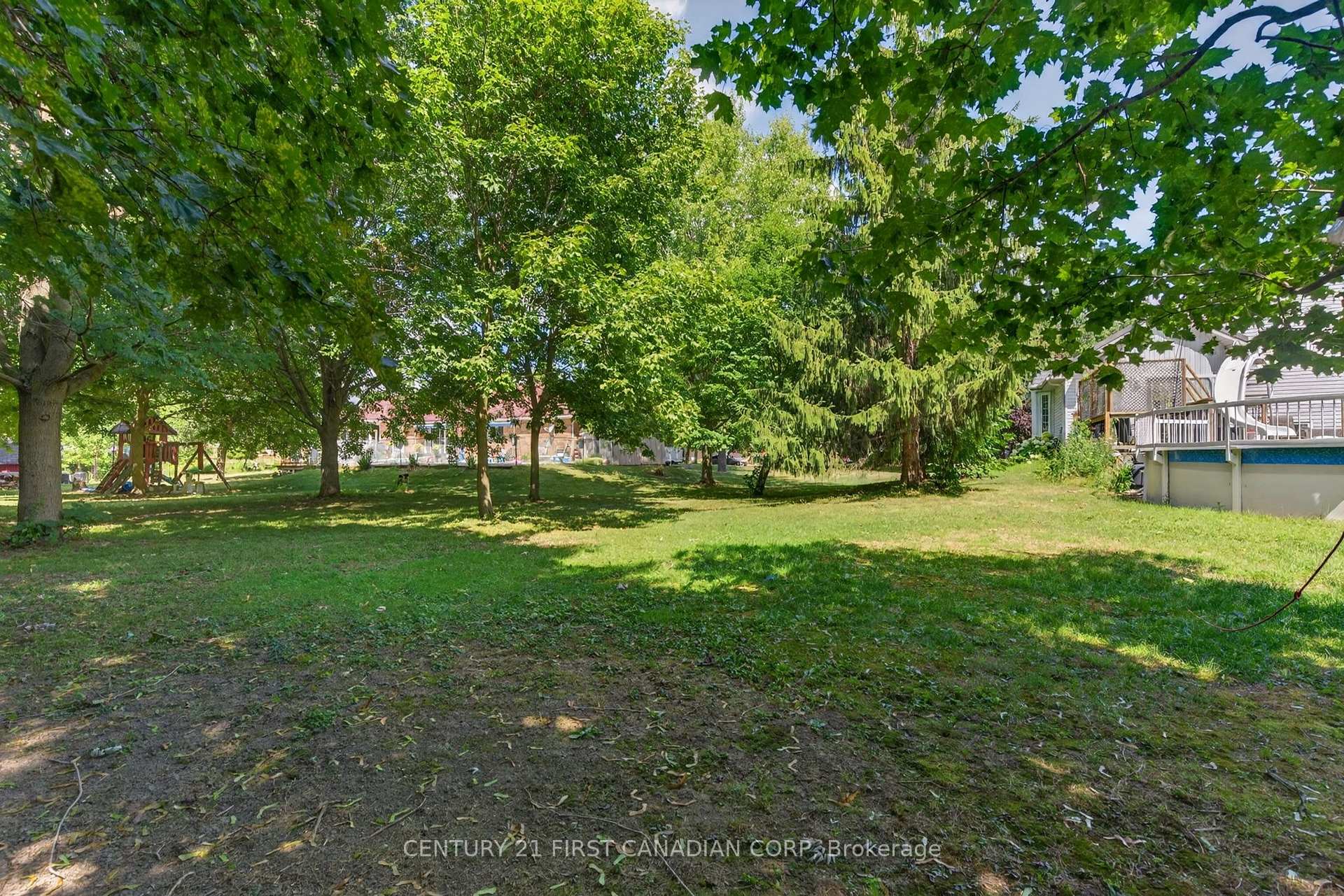 Photo 8 of 157 Princess Street, Lucan Biddulph, Lucan — HOMEH