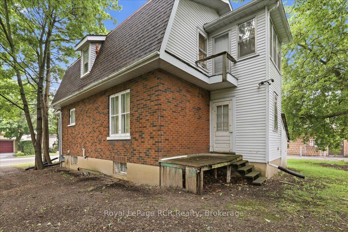 Photo 4 of 144 Davidson Avenue S, North Perth, Listowel — HOMEH