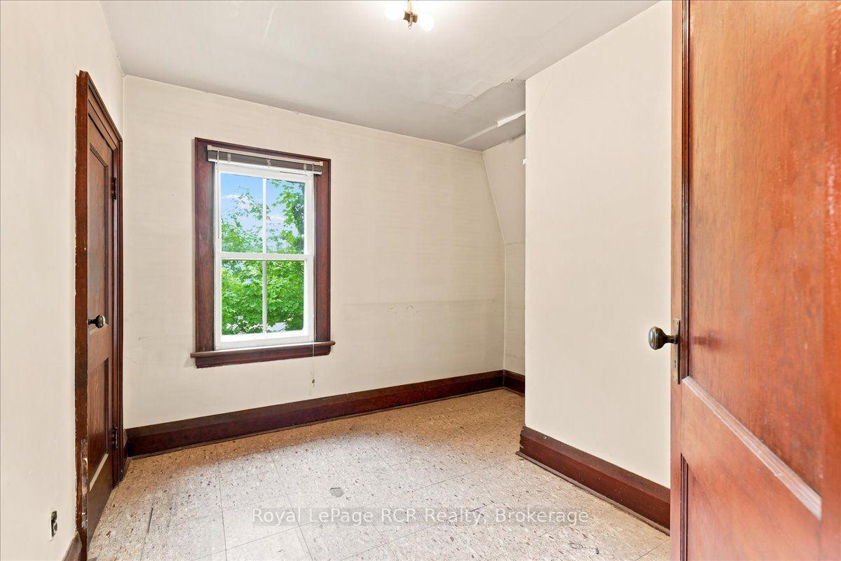 Photo 24 of 144 Davidson Avenue S, North Perth, Listowel — HOMEH