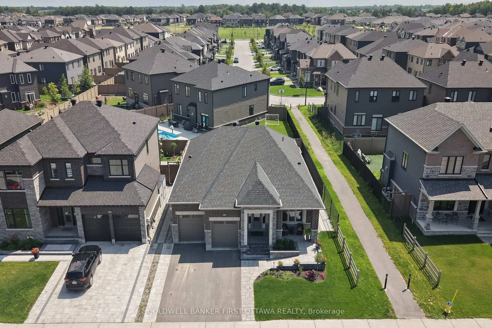 Photo 34 of 107 Ascari Road, Ottawa, Mahogany Community — HOMEH