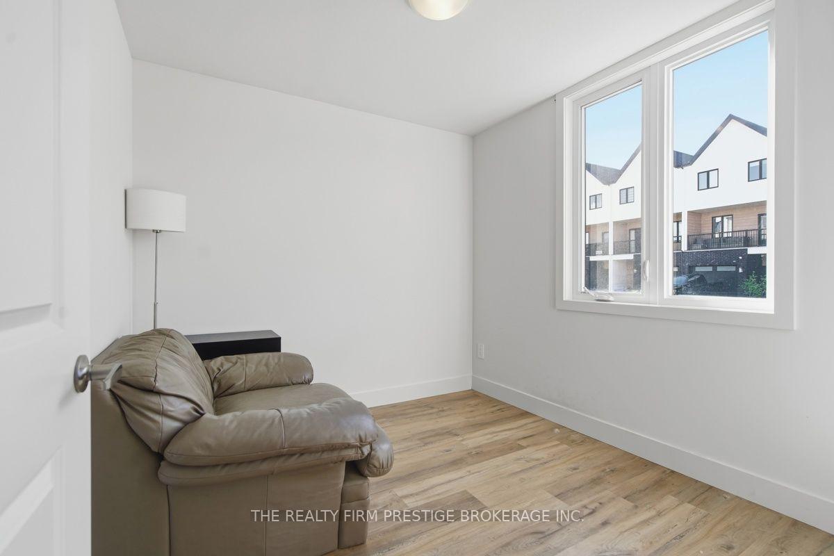 Photo 5 of Unit 28, 1595 Capri Crescent, London, North S — HOMEH