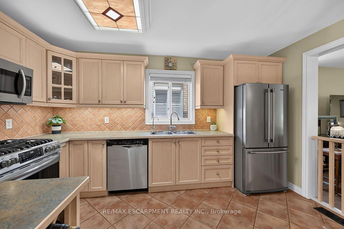 Photo 12 of 25 Eric Burke Court, Hamilton, Jerome — HOMEH