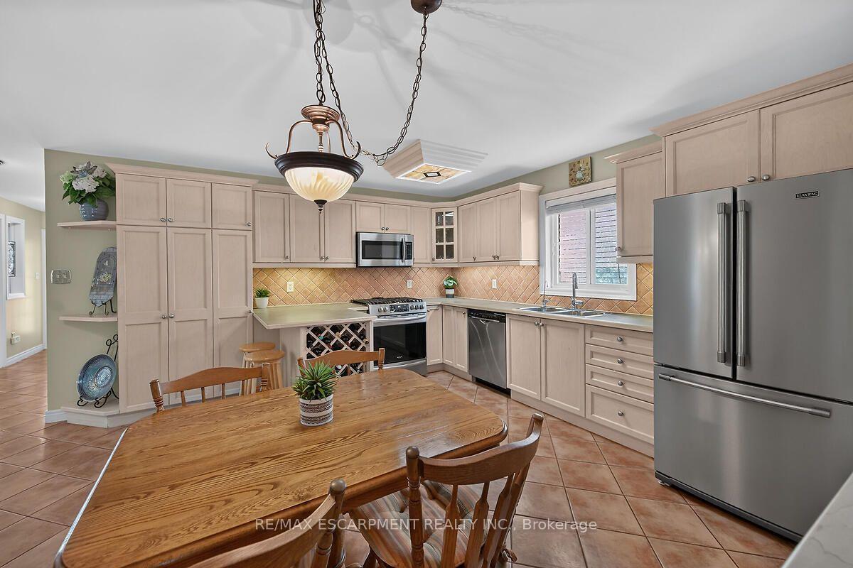 Photo 14 of 25 Eric Burke Court, Hamilton, Jerome — HOMEH