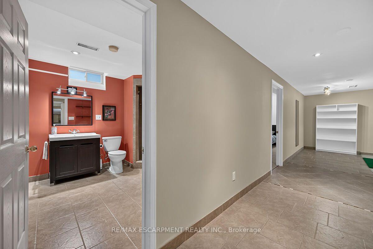 Photo 36 of 25 Eric Burke Court, Hamilton, Jerome — HOMEH