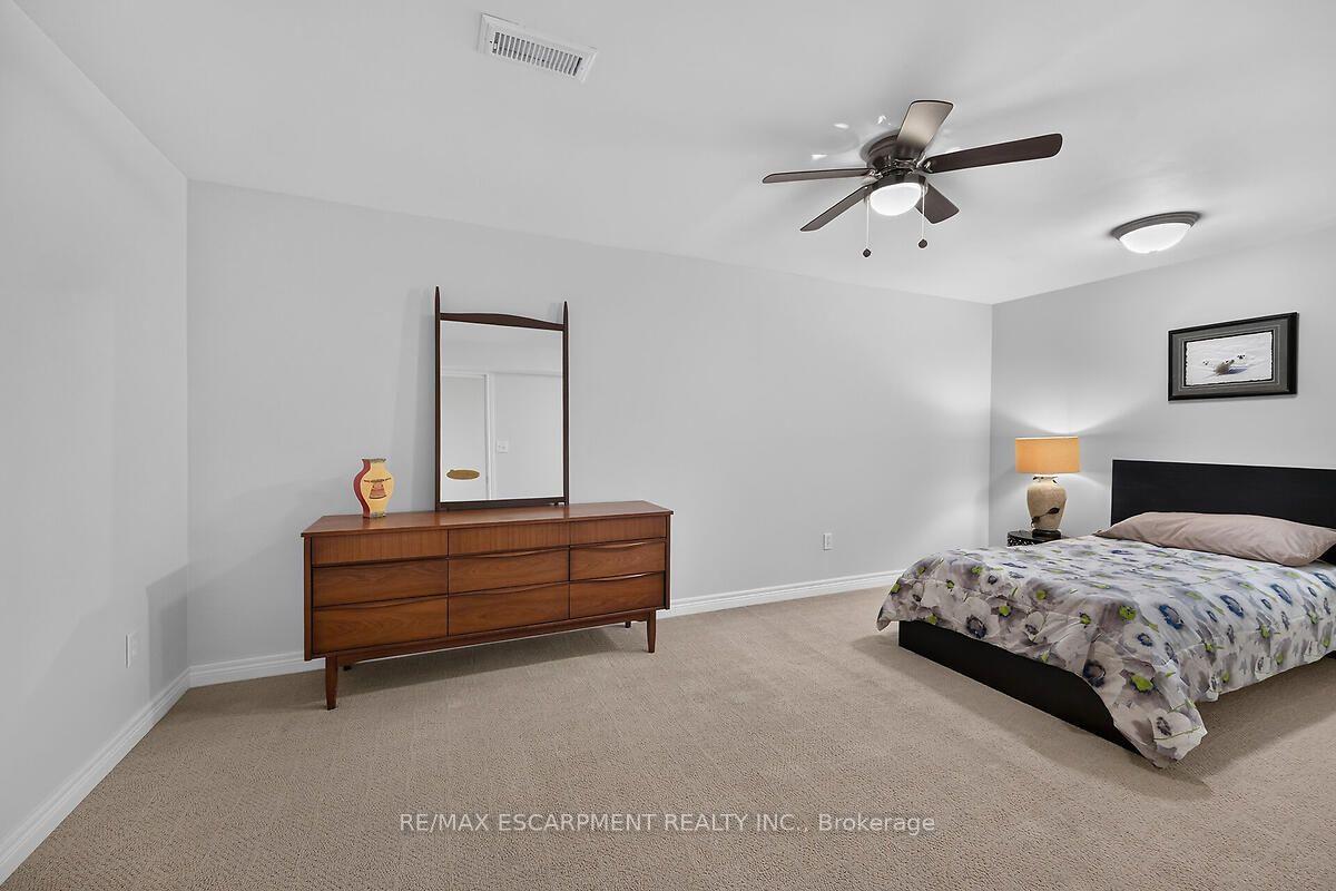 Photo 39 of 25 Eric Burke Court, Hamilton, Jerome — HOMEH