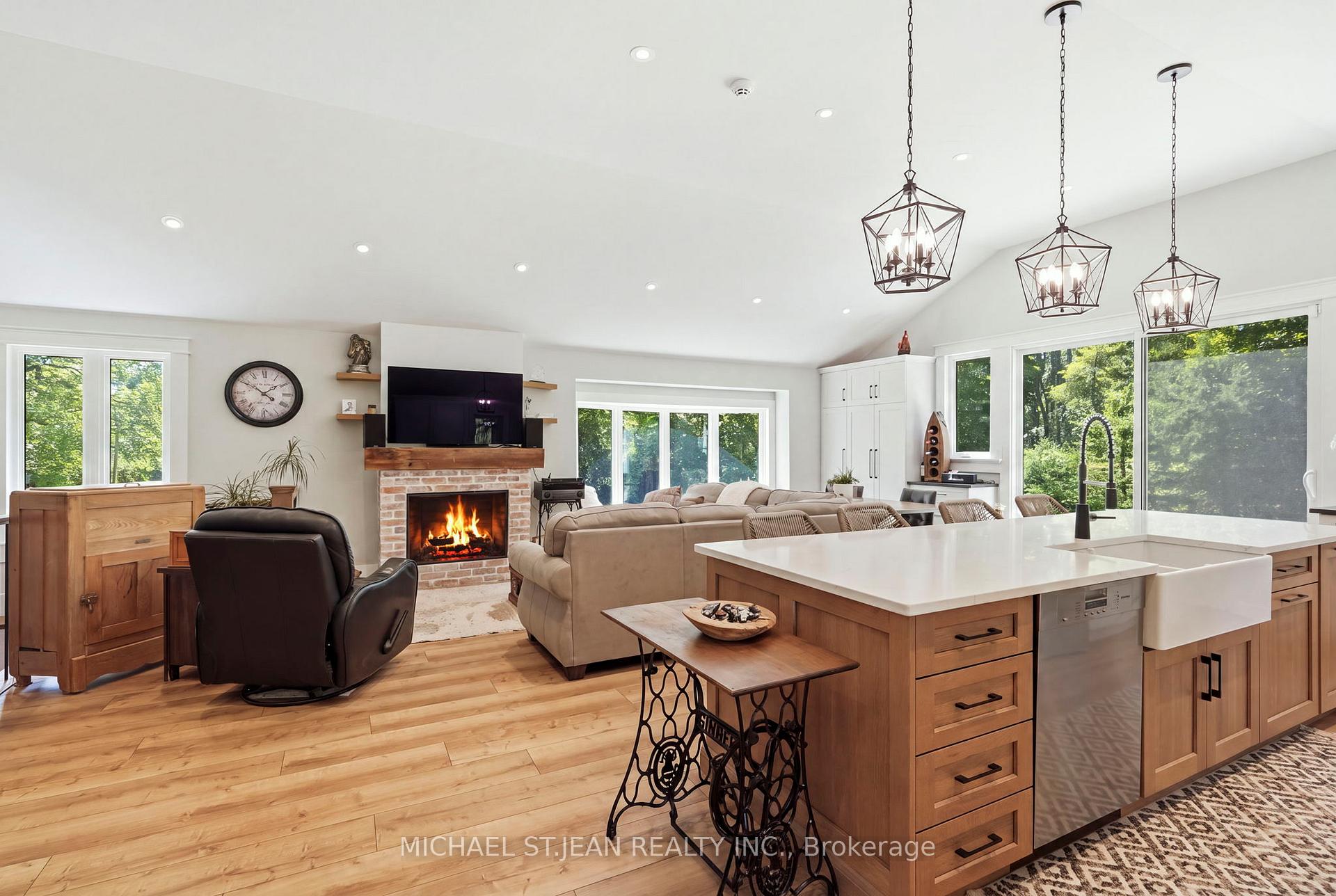 Photo 7 of 1095 Governors Road, Hamilton, Rural Dundas — HOMEH
