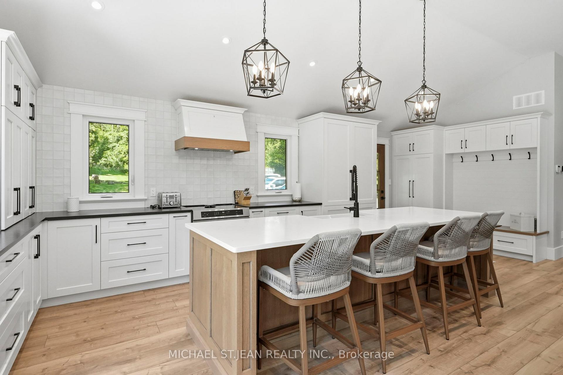 Photo 9 of 1095 Governors Road, Hamilton, Rural Dundas — HOMEH