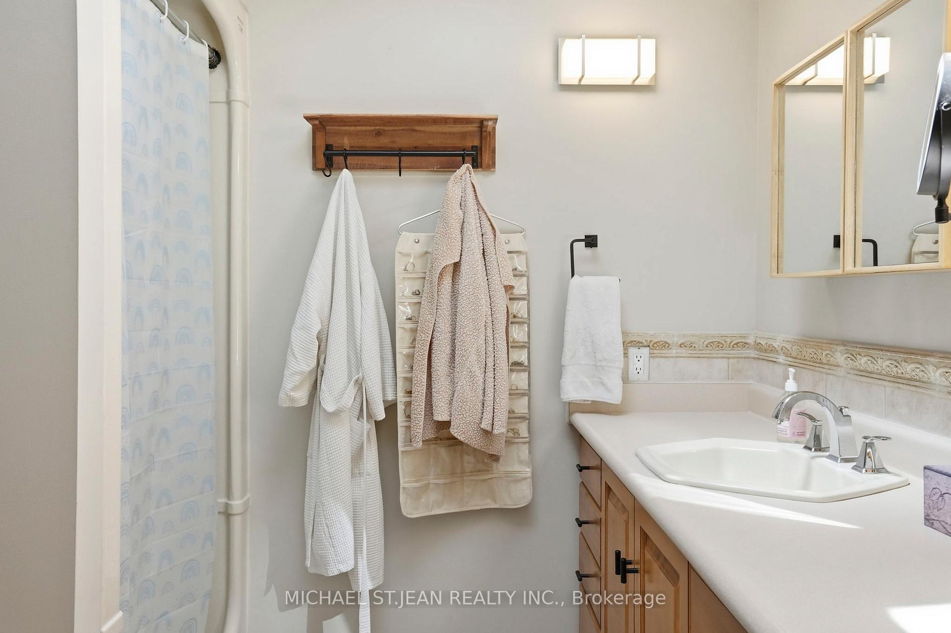 Photo 24 of 1095 Governors Road, Hamilton, Rural Dundas — HOMEH