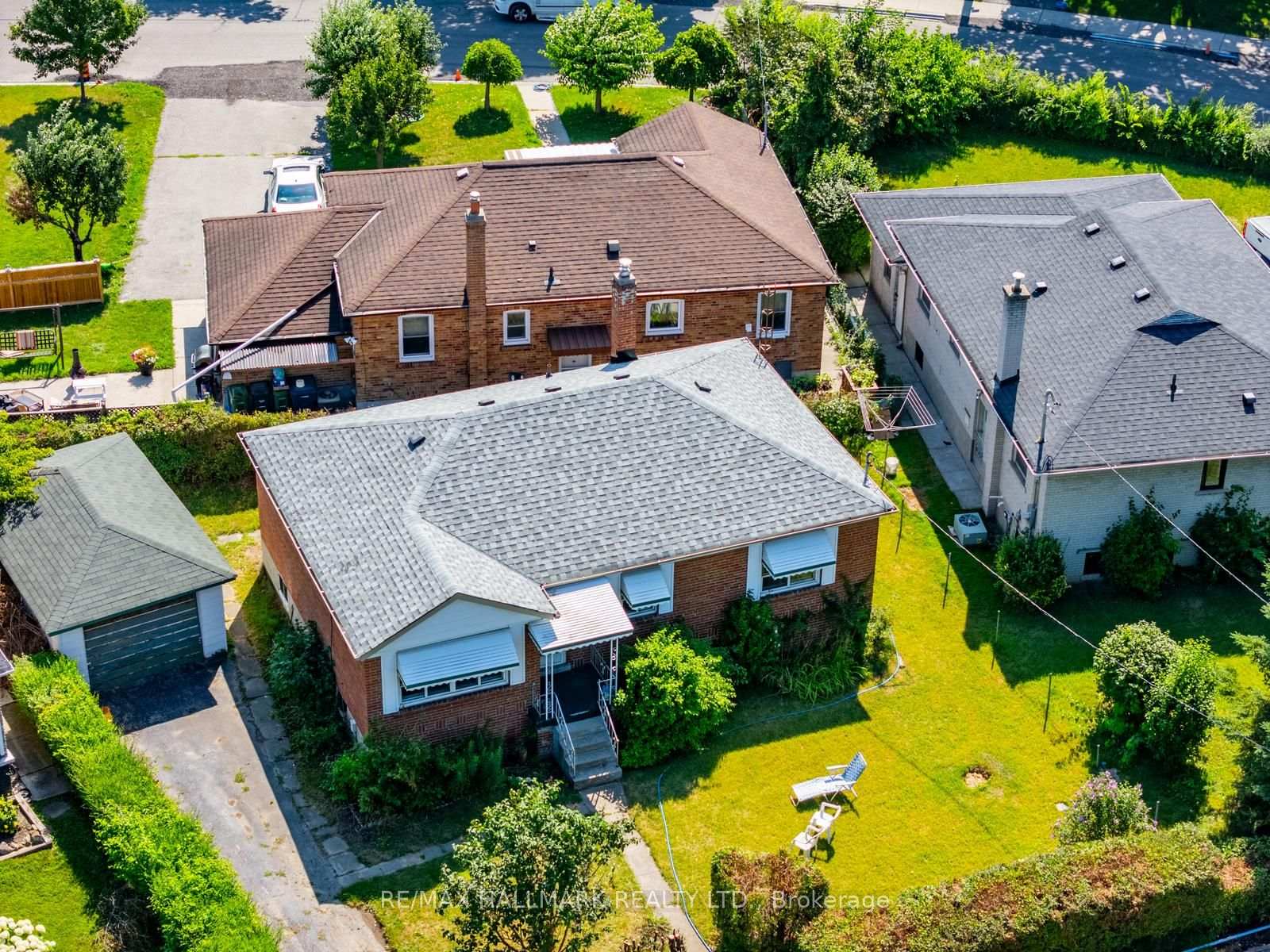 Front of 31 Frimette Crescent