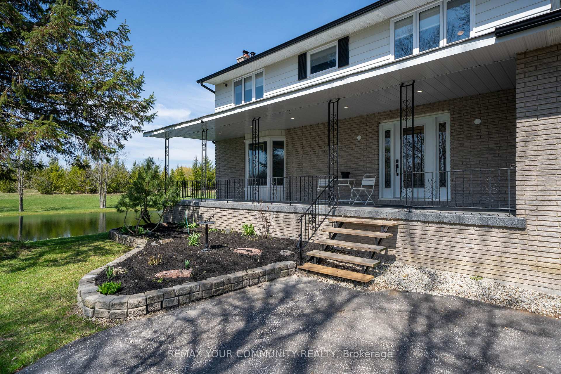 Photo 4 of 3252 15th Side Road, New Tecumseth, Rural New Tecumseth — HOMEH