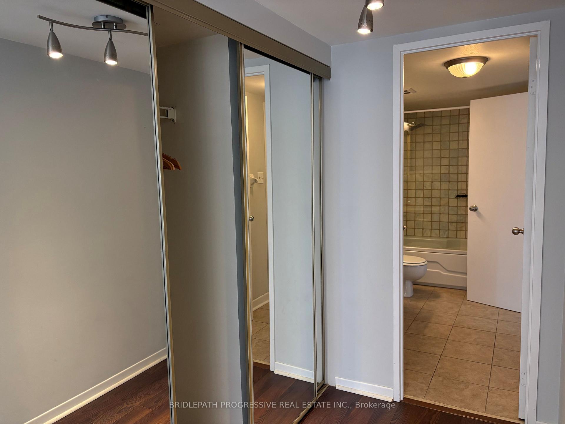 Photo 6 of Unit 2410, 1001 Bay Street E, Toronto, Bay Street Corridor — HOMEH