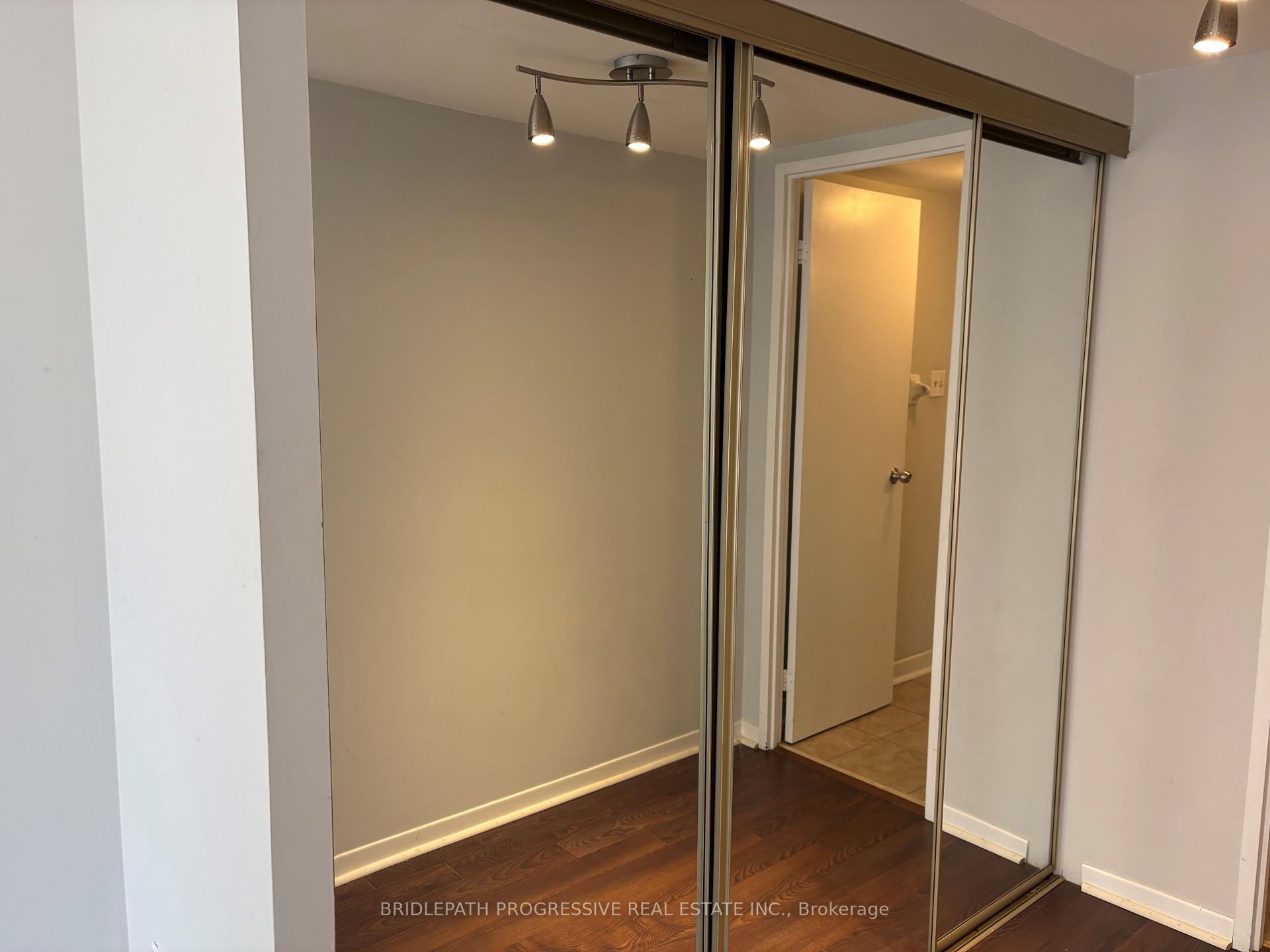 Photo 7 of Unit 2410, 1001 Bay Street E, Toronto, Bay Street Corridor — HOMEH