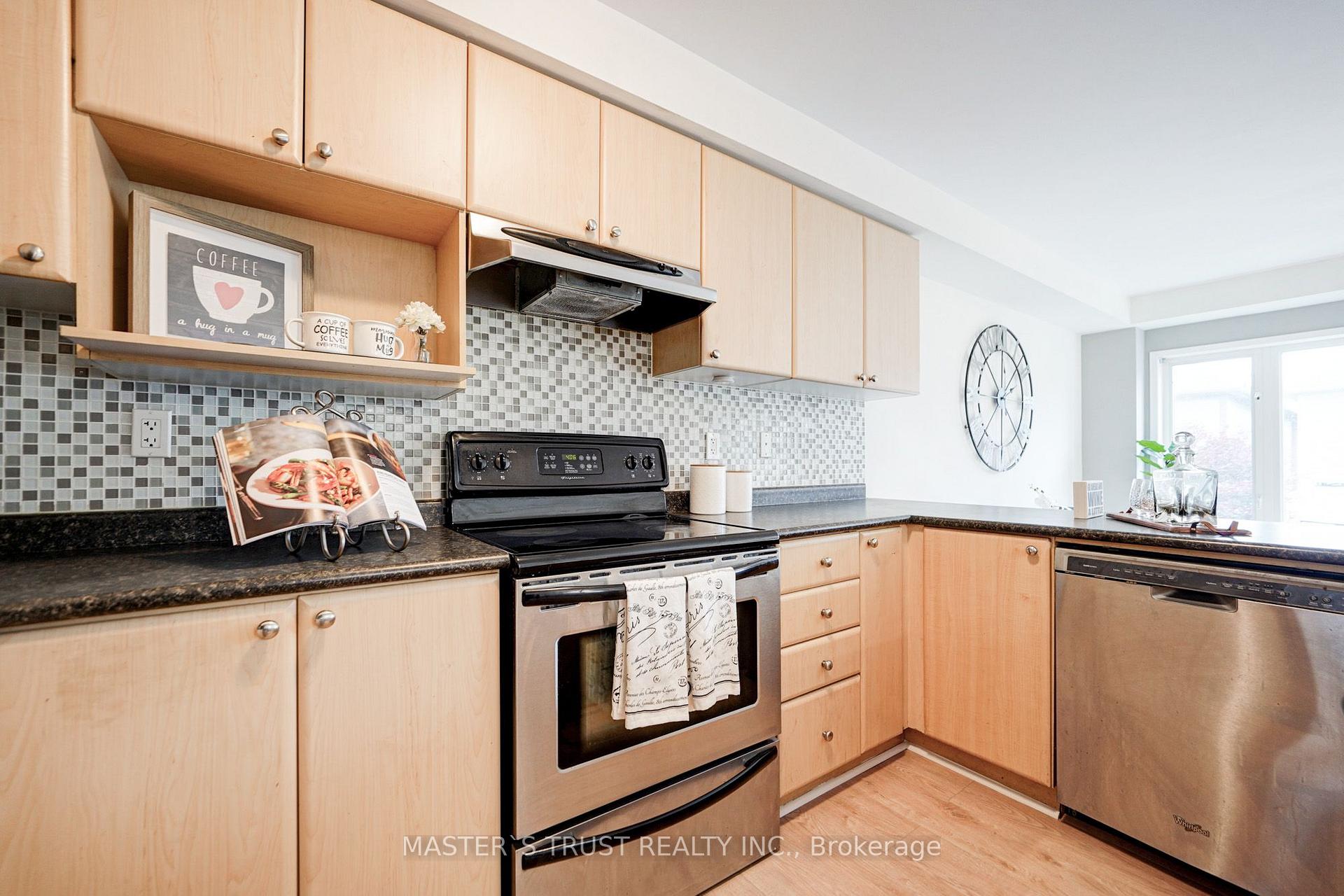 Photo 6 of 55 Bettina Place, Whitby, Rolling Acres — HOMEH