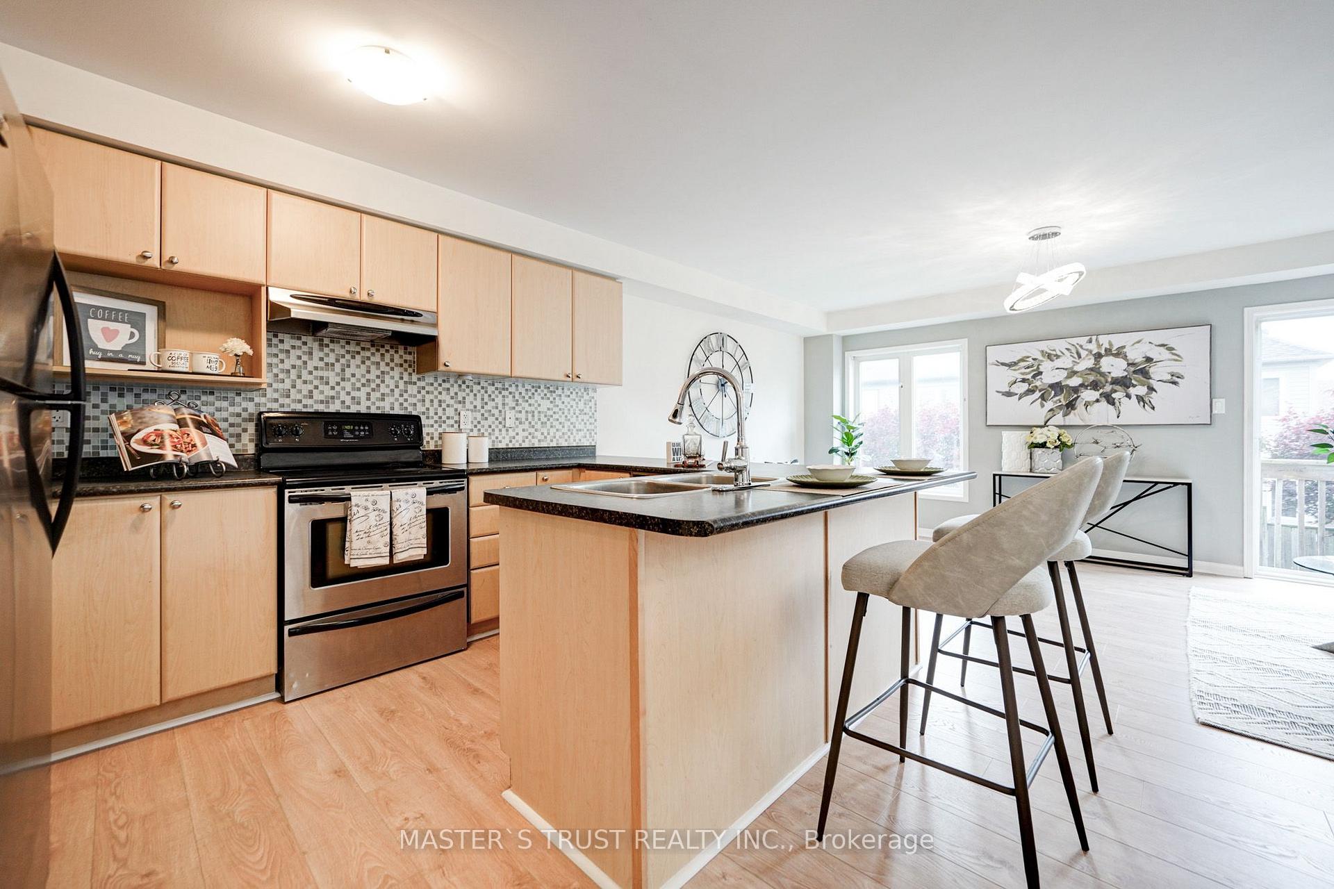 Photo 11 of 55 Bettina Place, Whitby, Rolling Acres — HOMEH