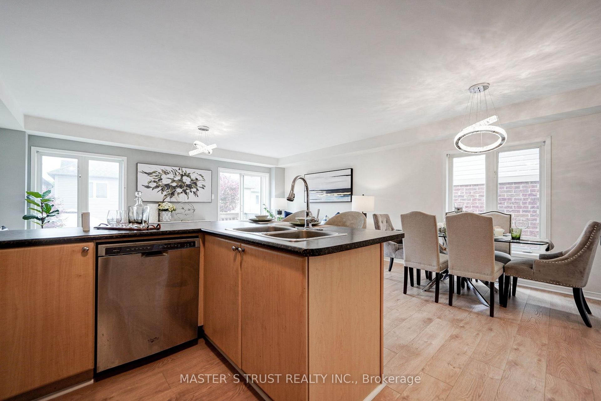 Photo 13 of 55 Bettina Place, Whitby, Rolling Acres — HOMEH