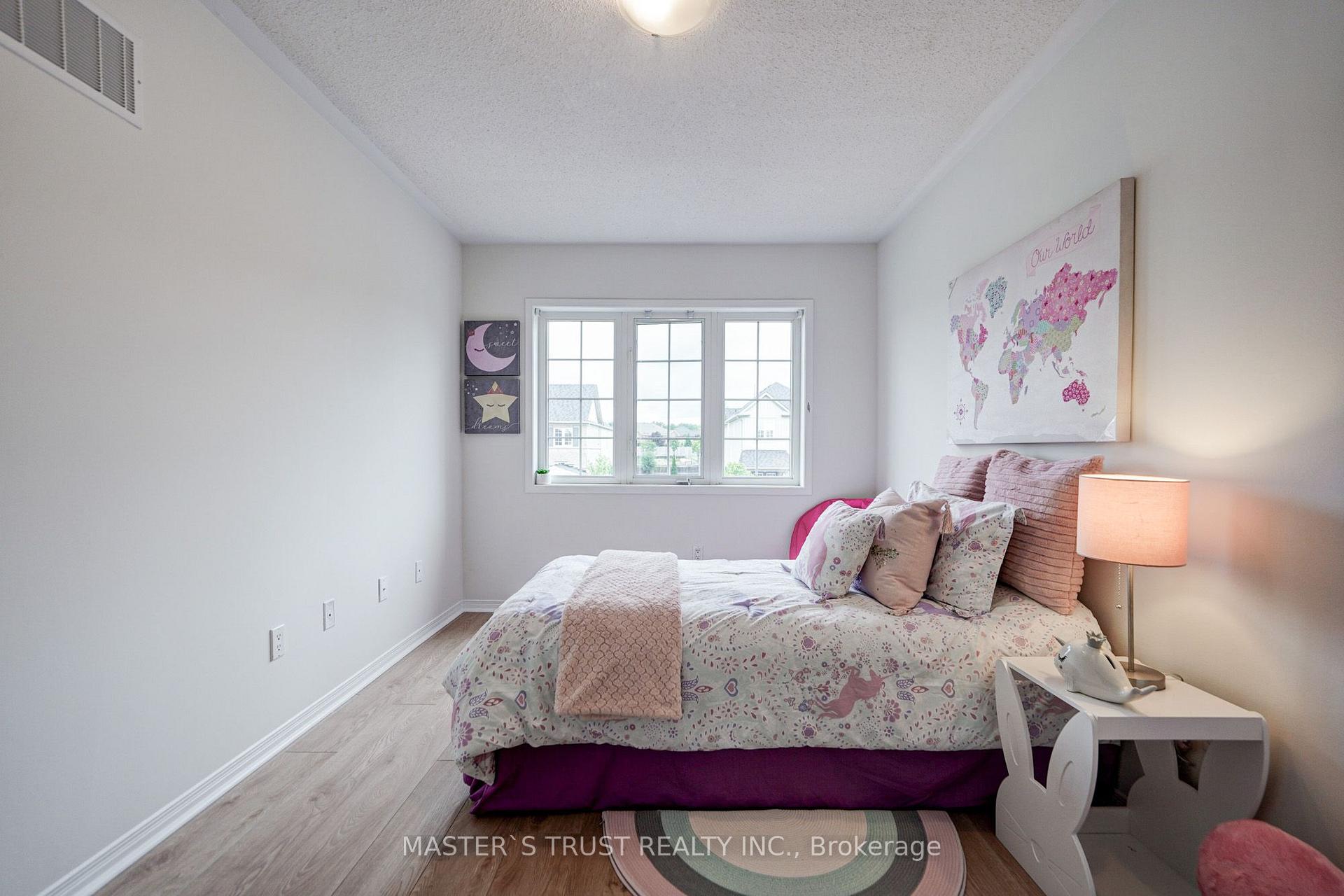 Photo 14 of 55 Bettina Place, Whitby, Rolling Acres — HOMEH