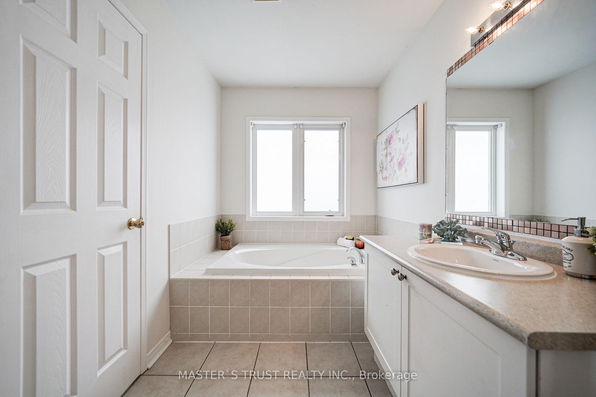 Photo 19 of 55 Bettina Place, Whitby, Rolling Acres — HOMEH