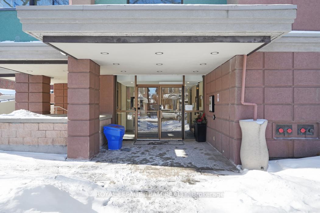 Photo 4 of Unit 1004, 40 Arthur Street E, Ottawa, West Centre Town — HOMEH