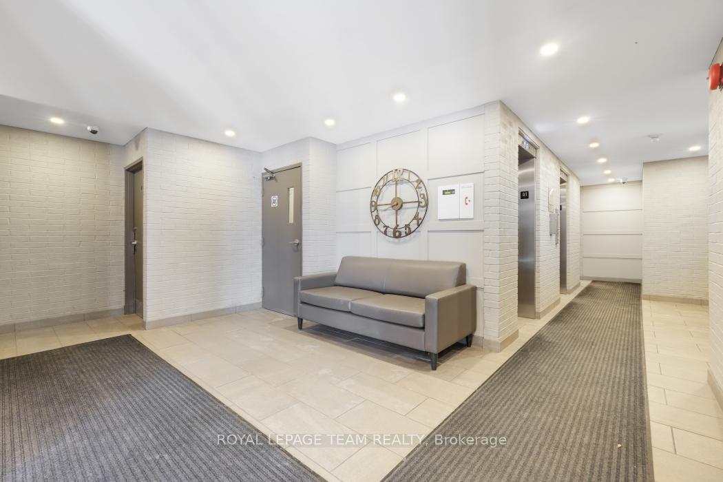 Photo 5 of Unit 1004, 40 Arthur Street E, Ottawa, West Centre Town — HOMEH