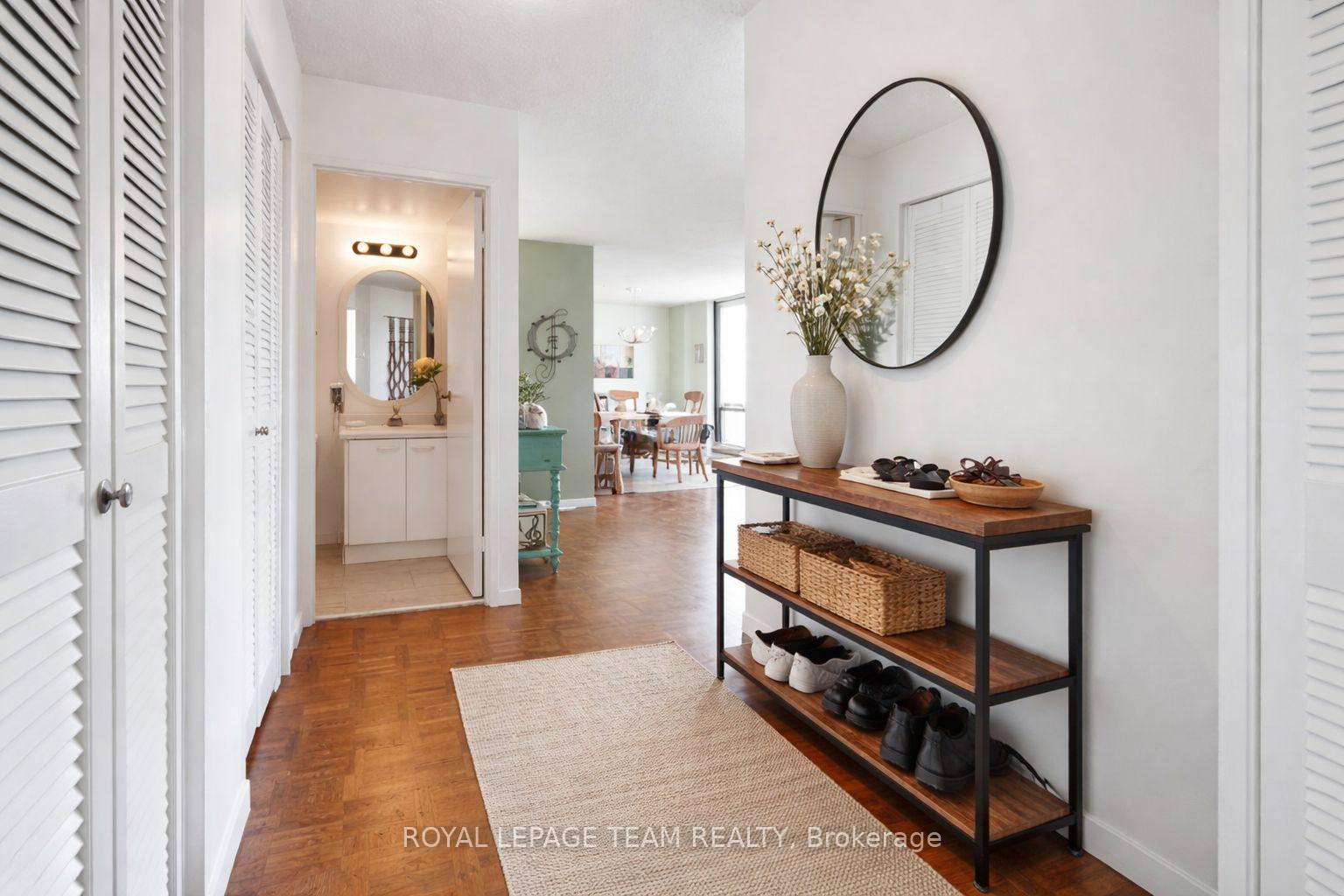 Photo 6 of Unit 1004, 40 Arthur Street E, Ottawa, West Centre Town — HOMEH