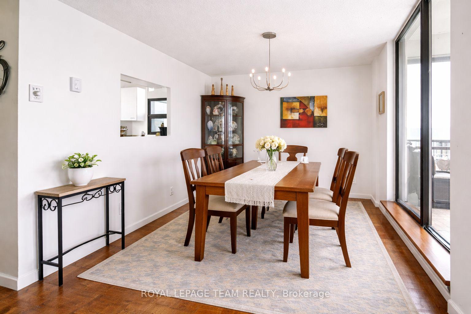 Photo 11 of Unit 1004, 40 Arthur Street E, Ottawa, West Centre Town — HOMEH