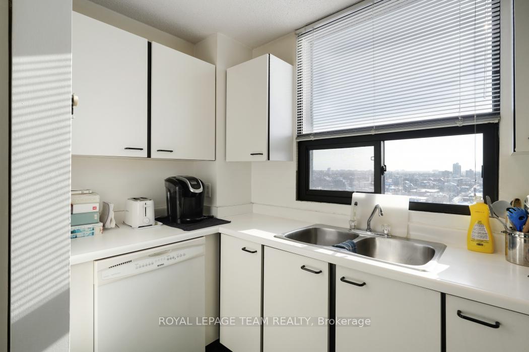 Photo 17 of Unit 1004, 40 Arthur Street E, Ottawa, West Centre Town — HOMEH