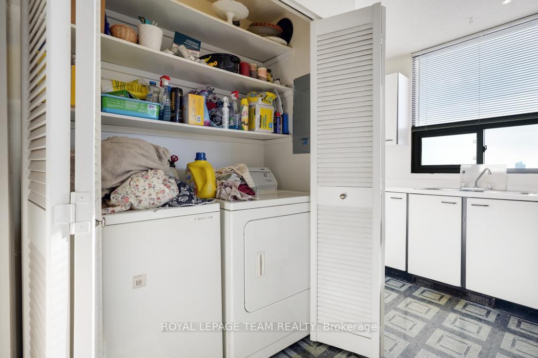 Photo 19 of Unit 1004, 40 Arthur Street E, Ottawa, West Centre Town — HOMEH