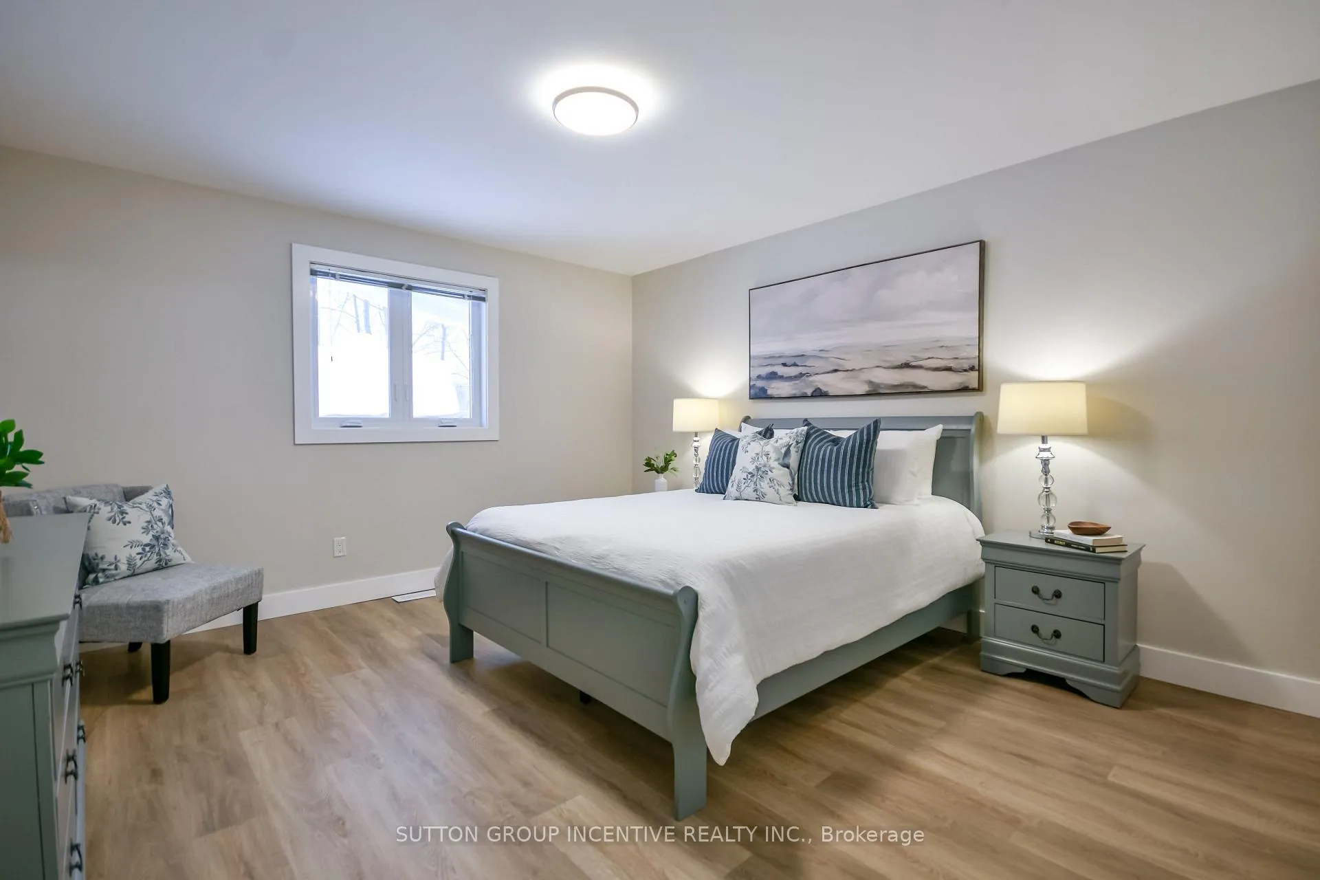 Photo 12 of 923 Ottawa Street, Midland — HOMEH