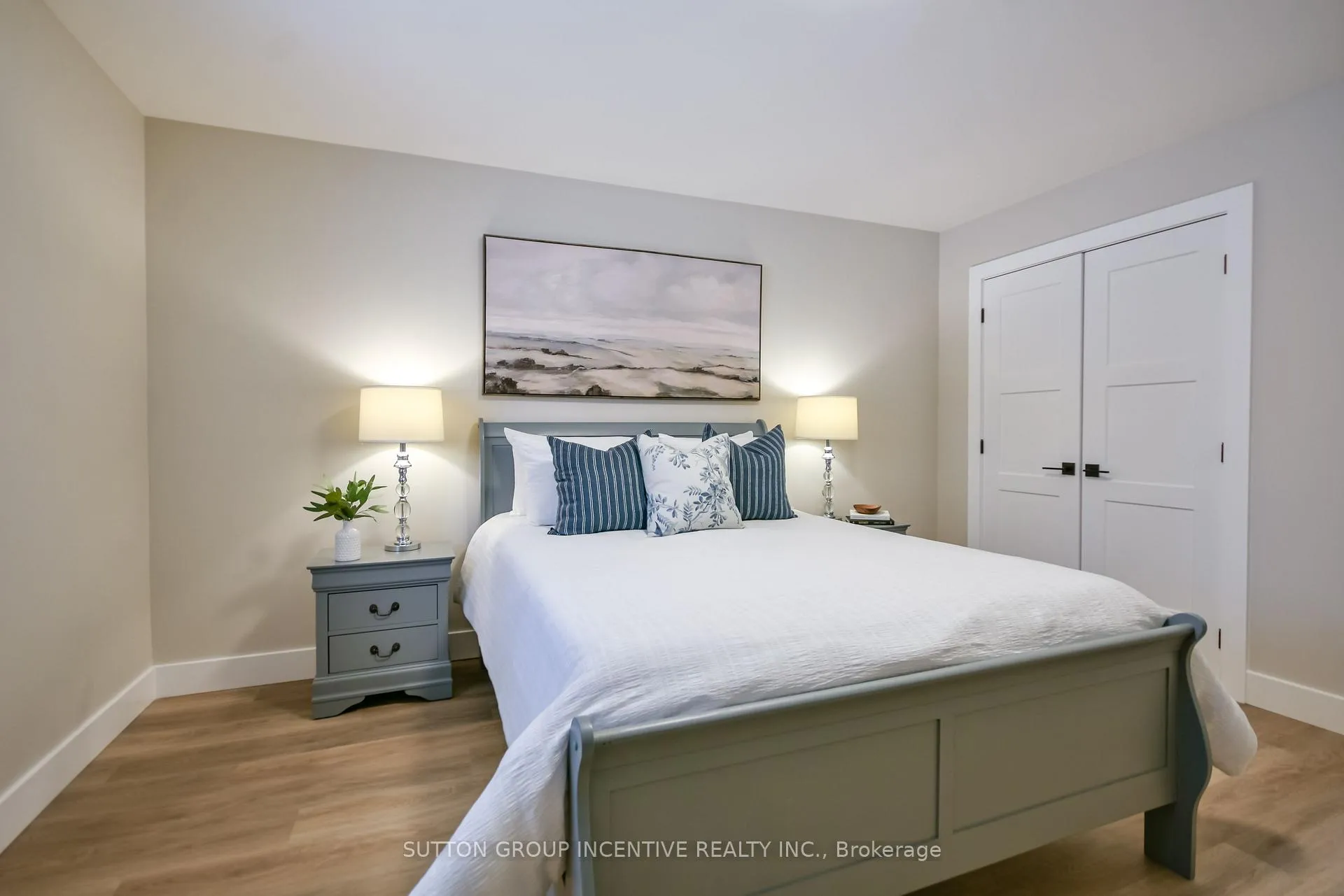 Photo 13 of 923 Ottawa Street, Midland — HOMEH