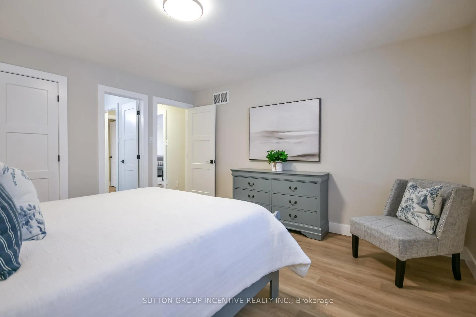 Photo 14 of 923 Ottawa Street, Midland — HOMEH
