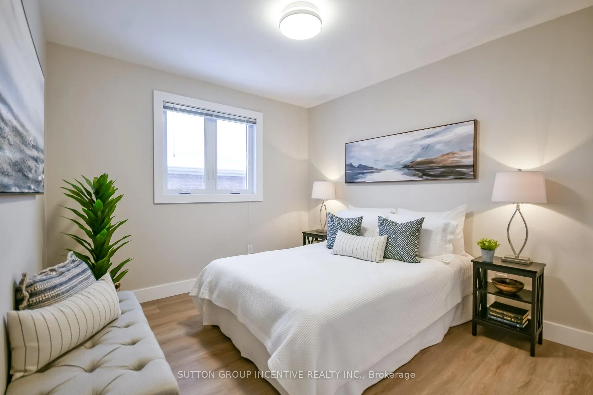 Photo 19 of 923 Ottawa Street, Midland — HOMEH