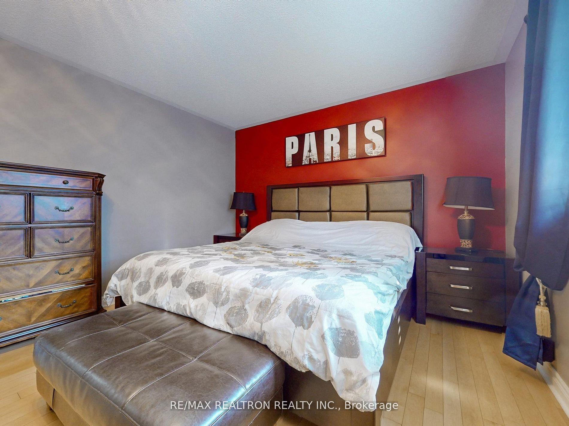 Photo 18 of 21 Watkins Glen Crescent, Aurora, Bayview Wellington — HOMEH