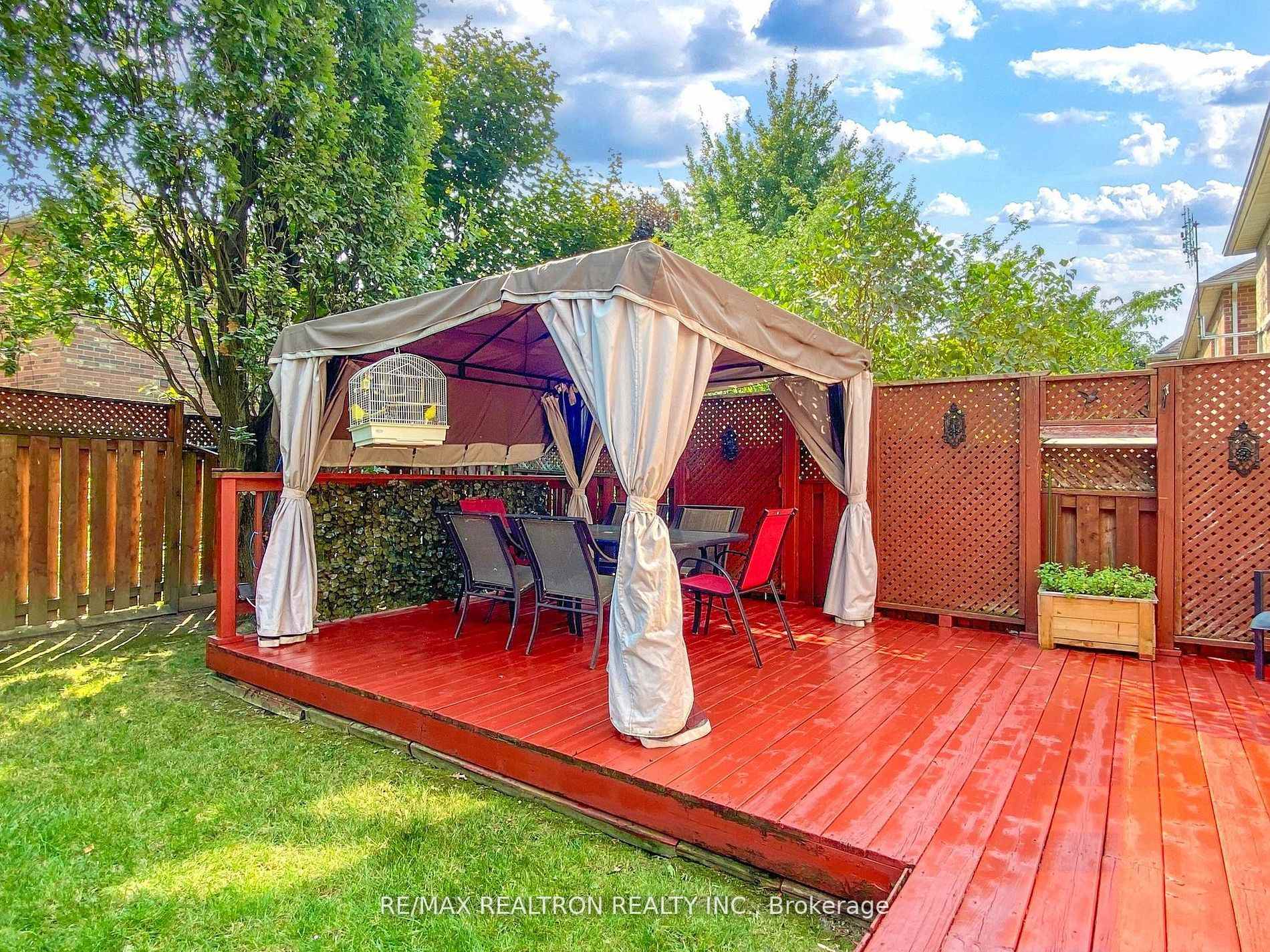 Photo 35 of 21 Watkins Glen Crescent, Aurora, Bayview Wellington — HOMEH