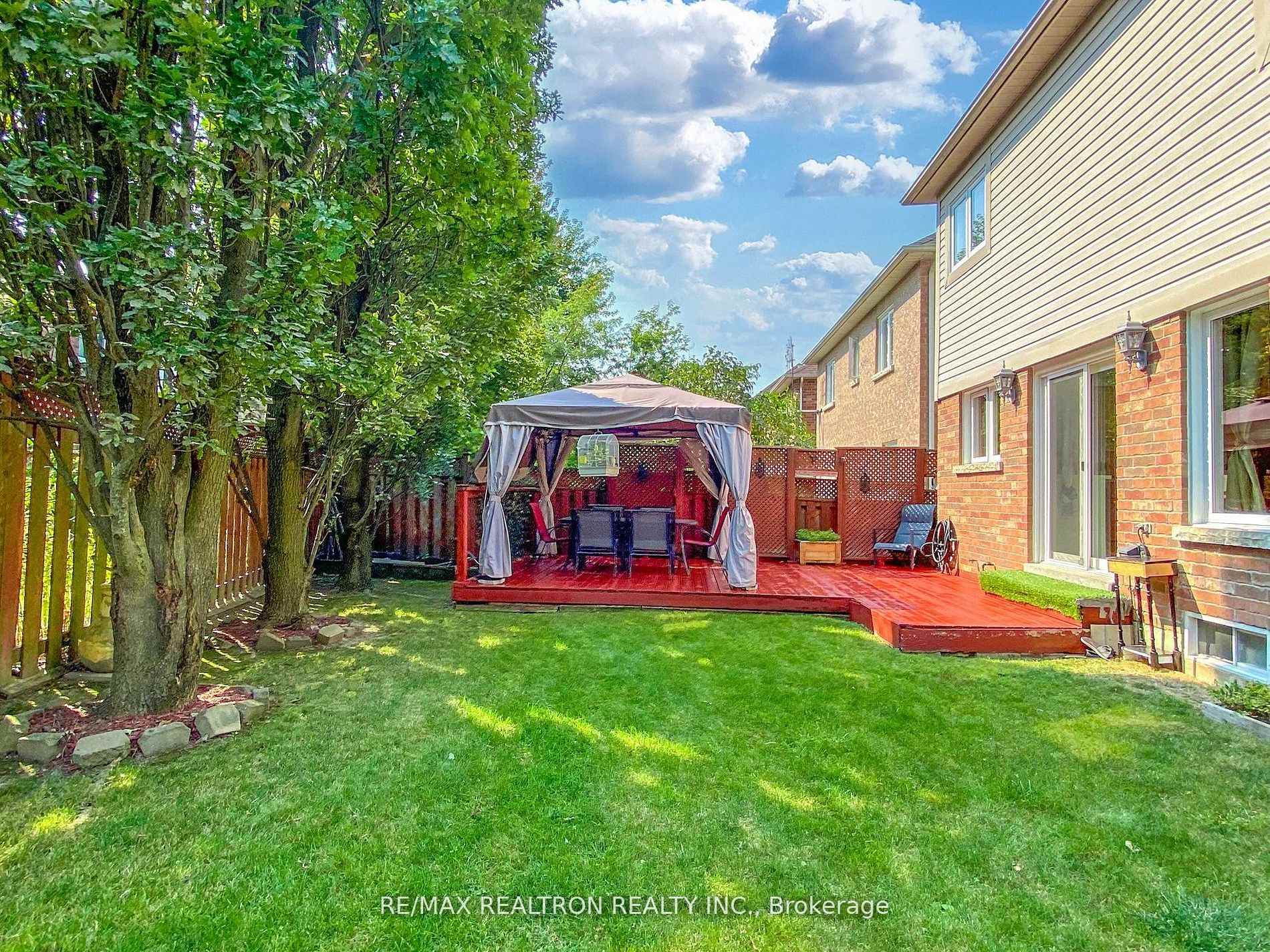 Photo 36 of 21 Watkins Glen Crescent, Aurora, Bayview Wellington — HOMEH