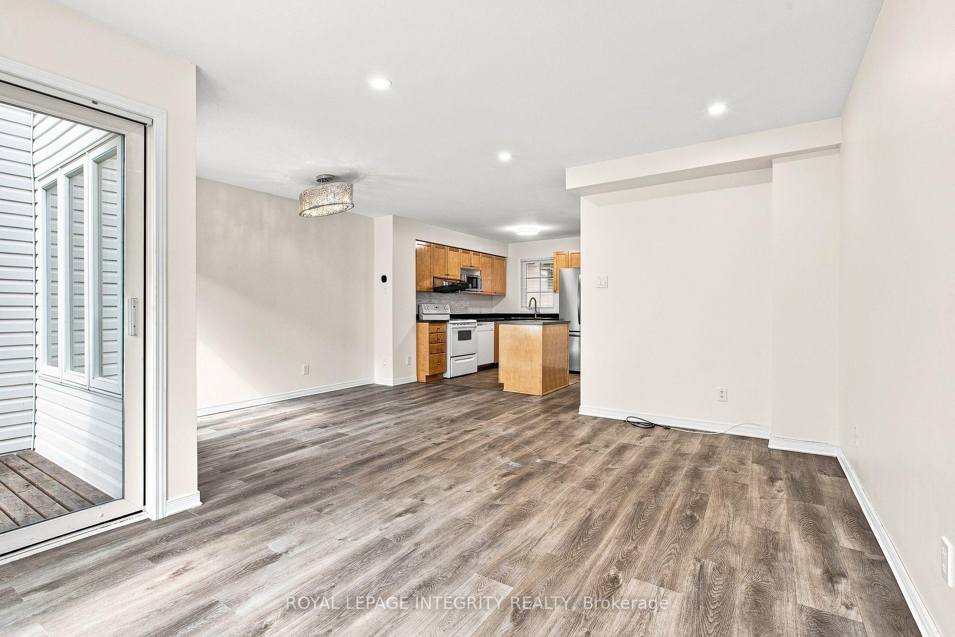 Photo 10 of 6 Crystal Park Crescent, Ottawa, Central Park — HOMEH