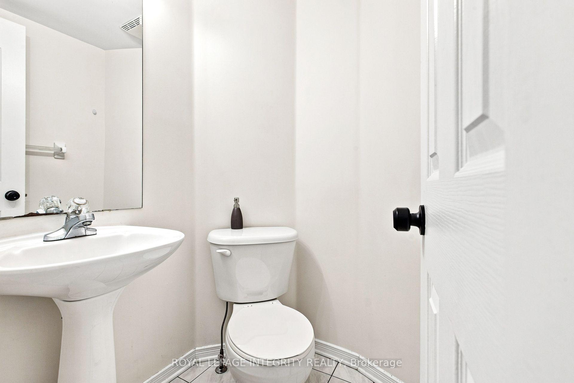 Photo 13 of 6 Crystal Park Crescent, Ottawa, Central Park — HOMEH