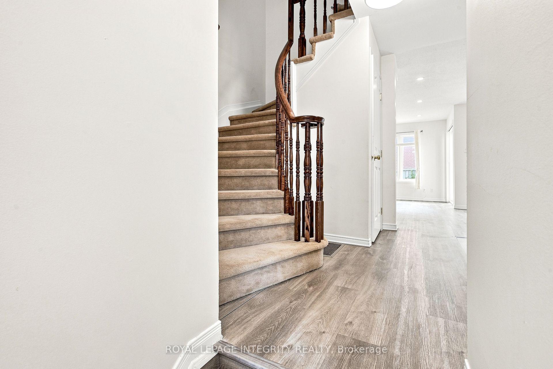 Photo 15 of 6 Crystal Park Crescent, Ottawa, Central Park — HOMEH