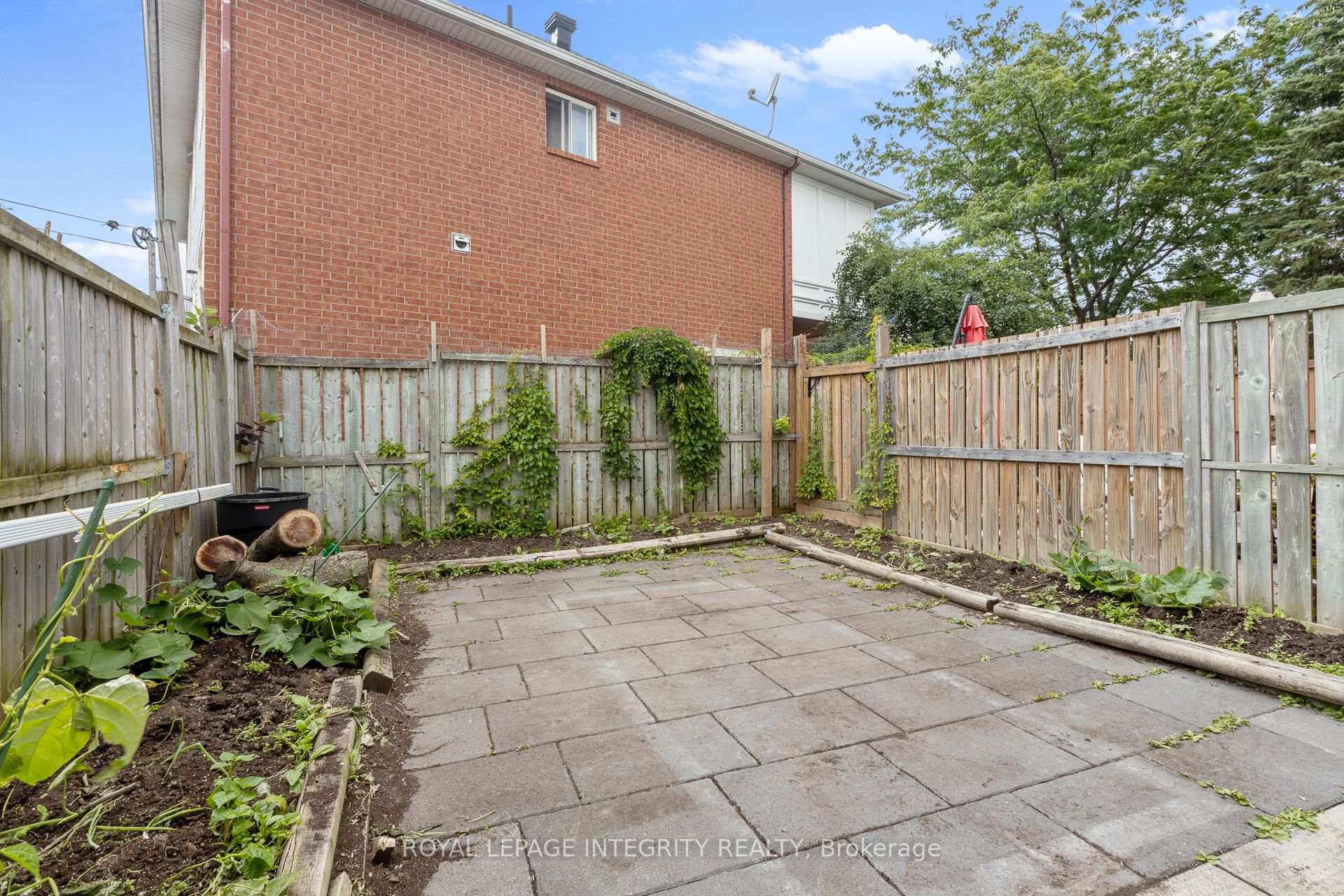 Photo 31 of 6 Crystal Park Crescent, Ottawa, Central Park — HOMEH
