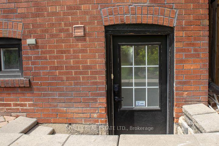 Photo 1 of Unit Basement, 15 Manor Road E, Toronto, Mount Pleasant West — HOMEH