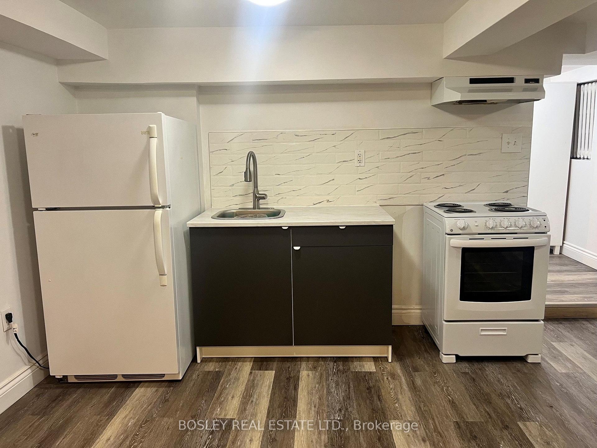 Photo 3 of Unit Basement, 15 Manor Road E, Toronto, Mount Pleasant West — HOMEH