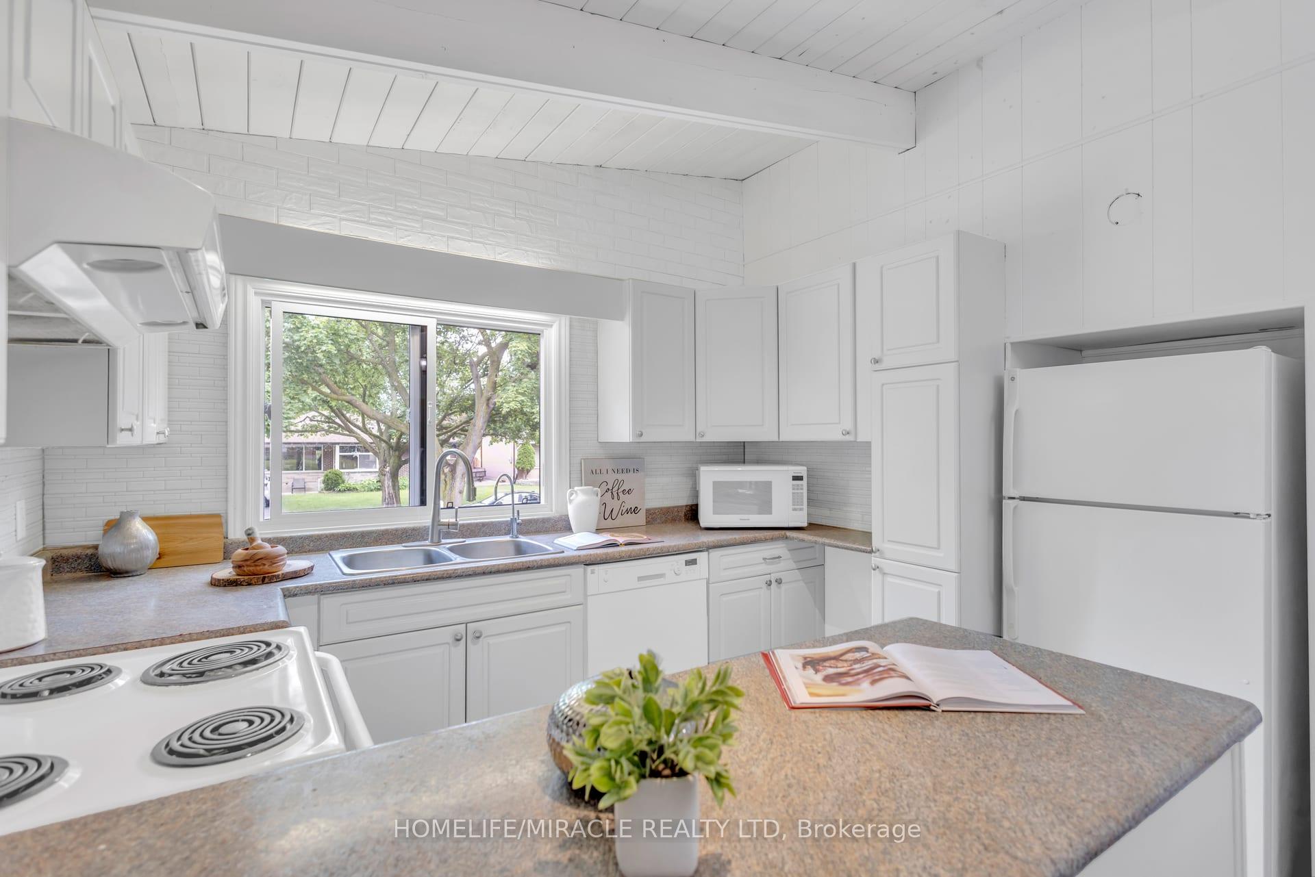 Photo 13 of 72 Massey Avenue, Kitchener, Rockway — HOMEH