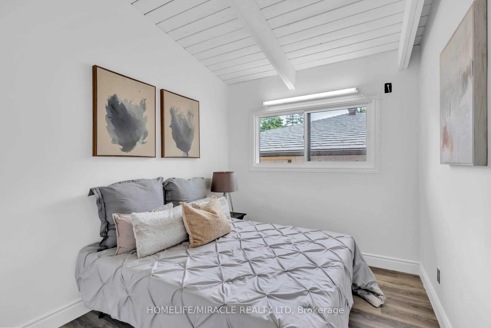 Photo 16 of 72 Massey Avenue, Kitchener, Rockway — HOMEH