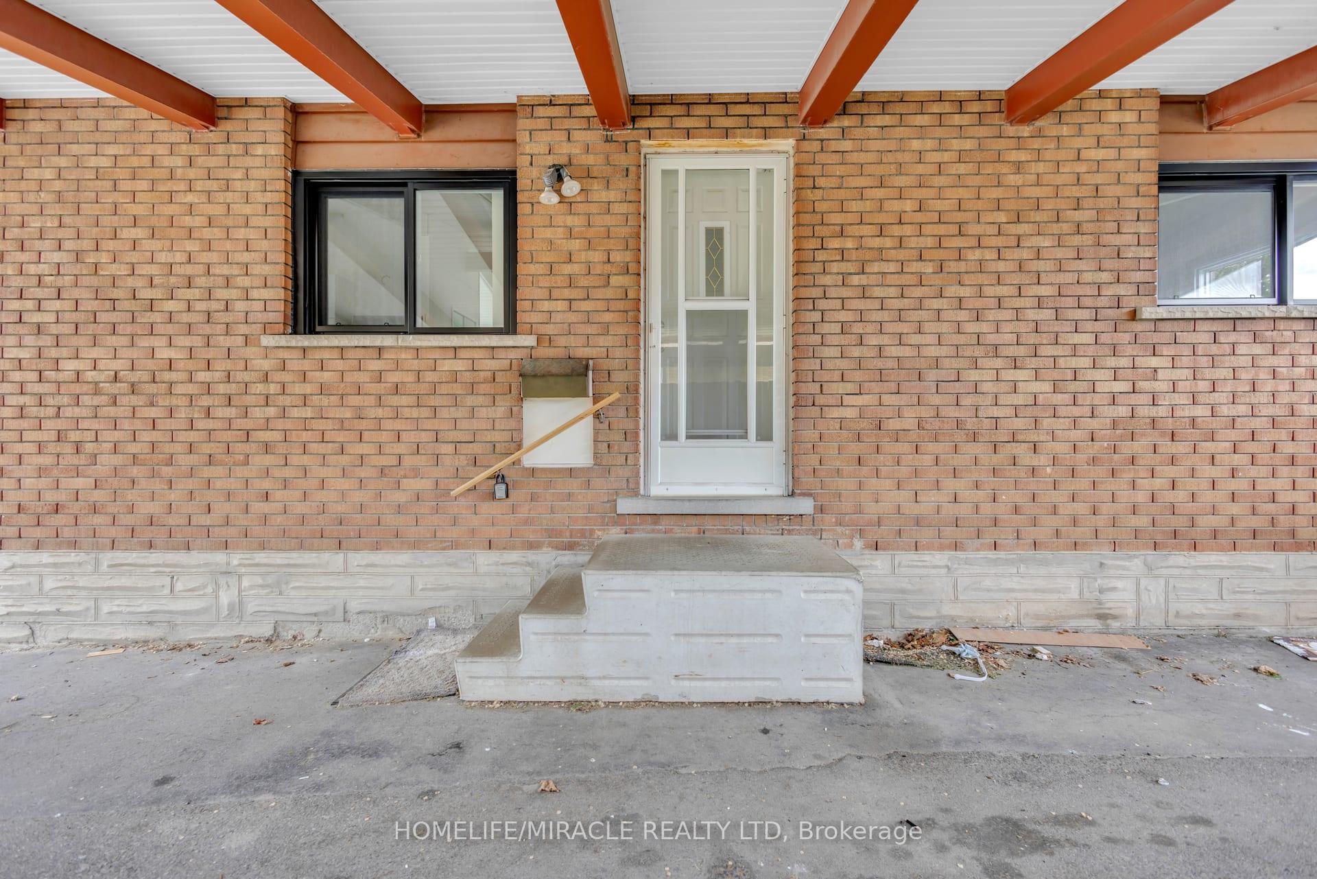 Photo 39 of 72 Massey Avenue, Kitchener, Rockway — HOMEH