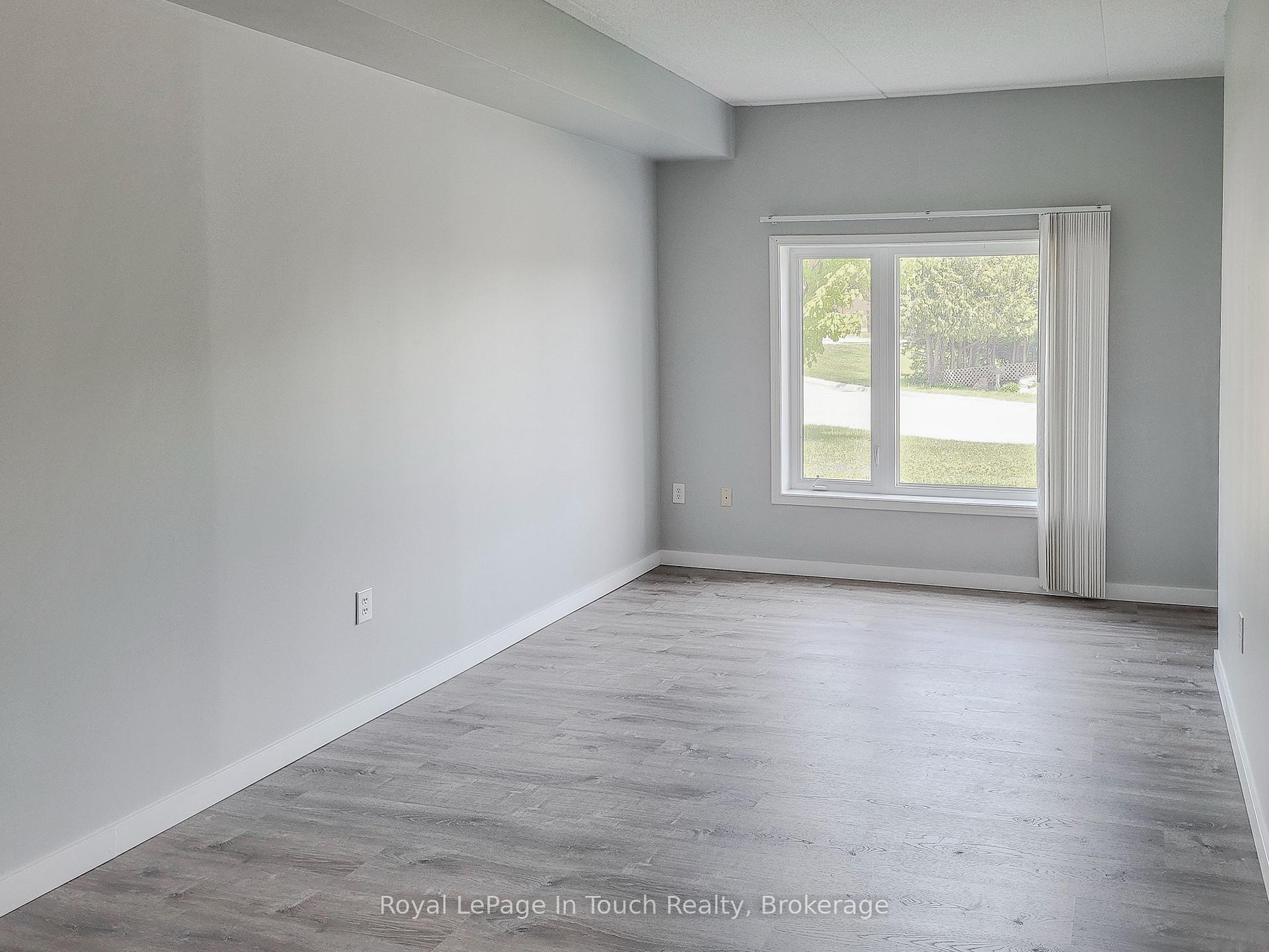 Photo 8 of Unit 102, 333 Lafontaine Road W, Tiny, Rural Tiny — HOMEH