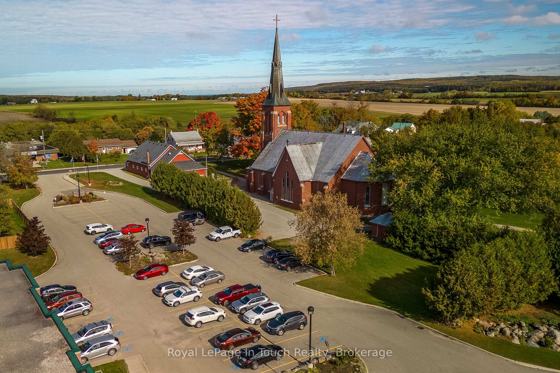 Photo 34 of Unit 102, 333 Lafontaine Road W, Tiny, Rural Tiny — HOMEH