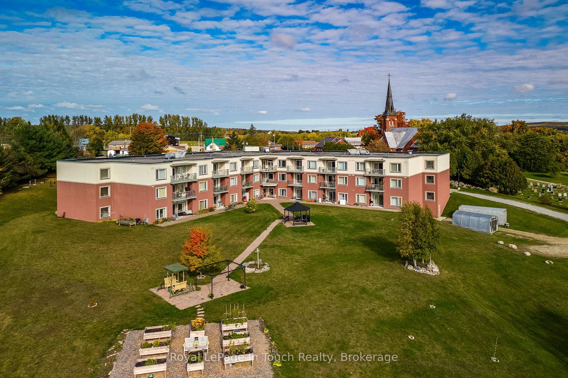 Photo 35 of Unit 102, 333 Lafontaine Road W, Tiny, Rural Tiny — HOMEH
