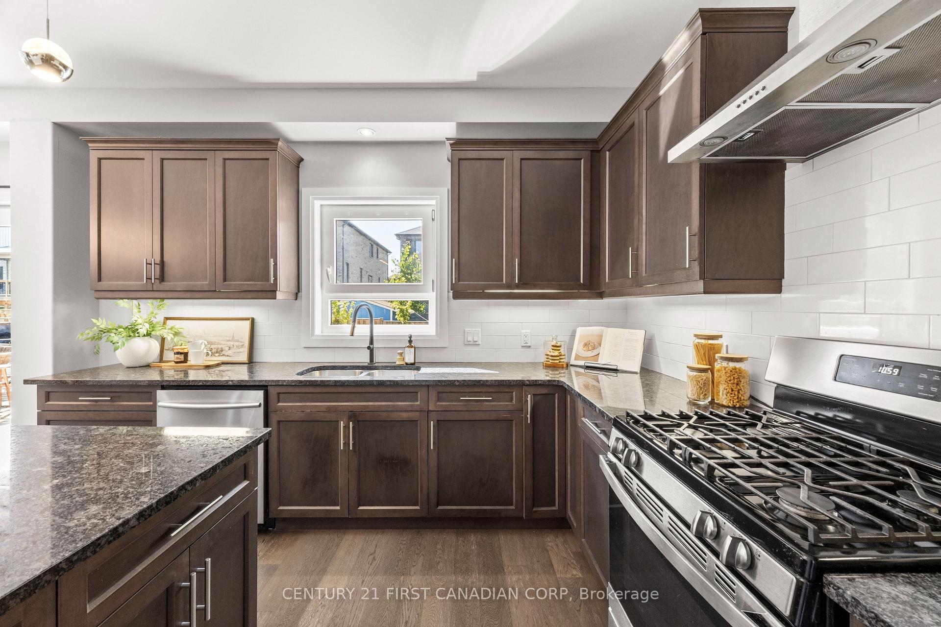 Photo 12 of 753 Superior Drive, London, North B — HOMEH