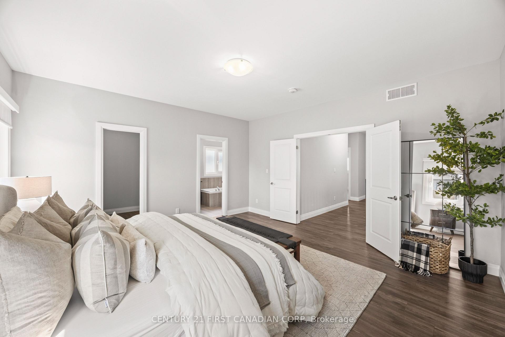 Photo 21 of 753 Superior Drive, London, North B — HOMEH