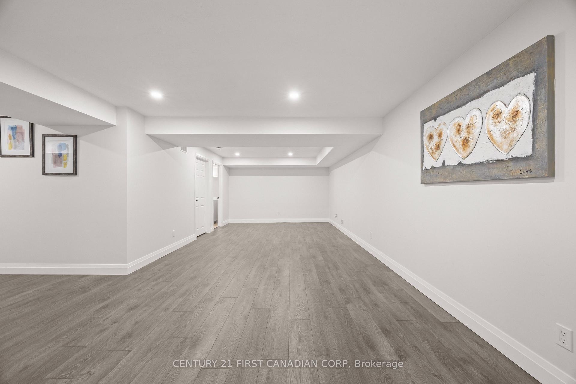 Photo 30 of 753 Superior Drive, London, North B — HOMEH