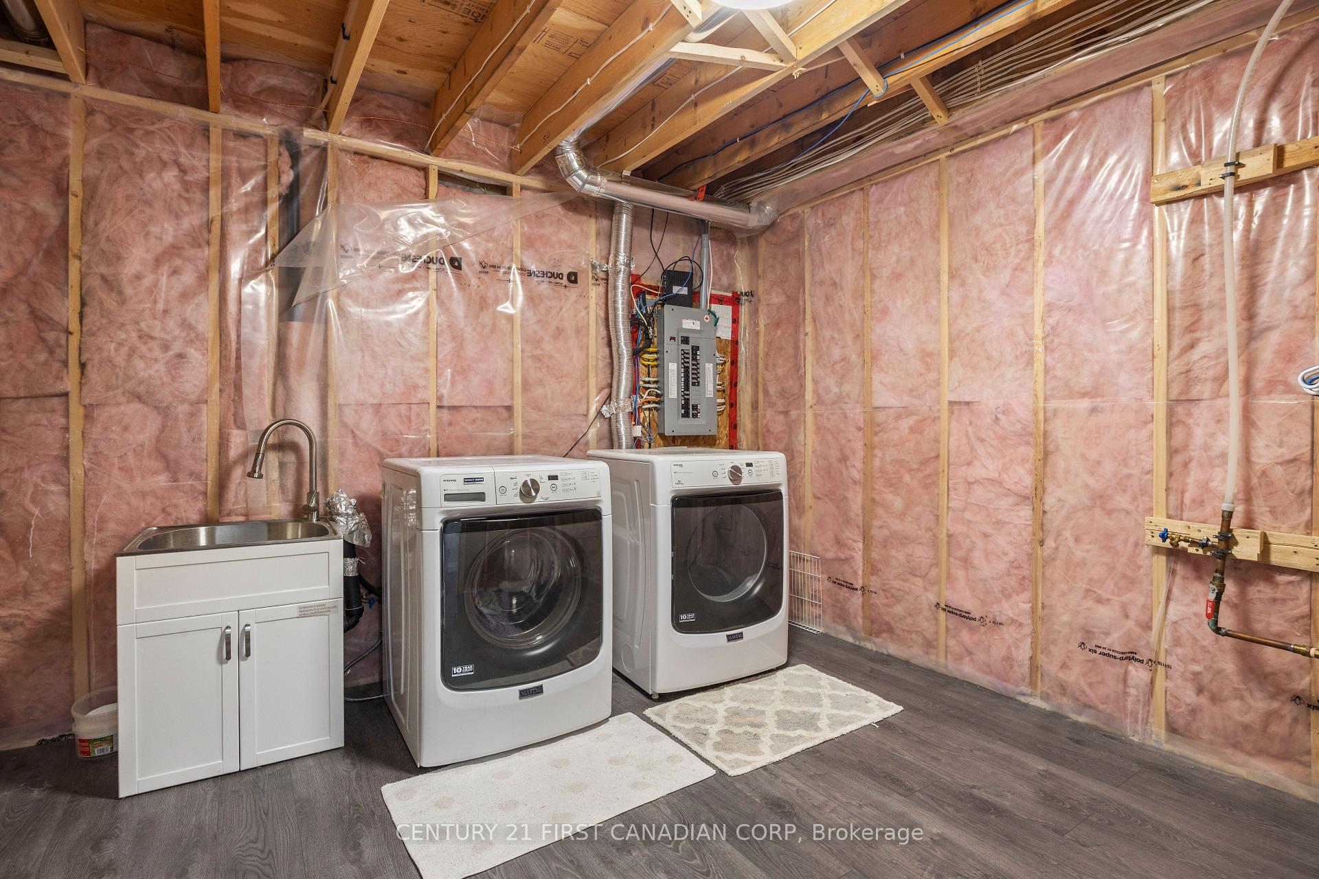 Photo 35 of 753 Superior Drive, London, North B — HOMEH